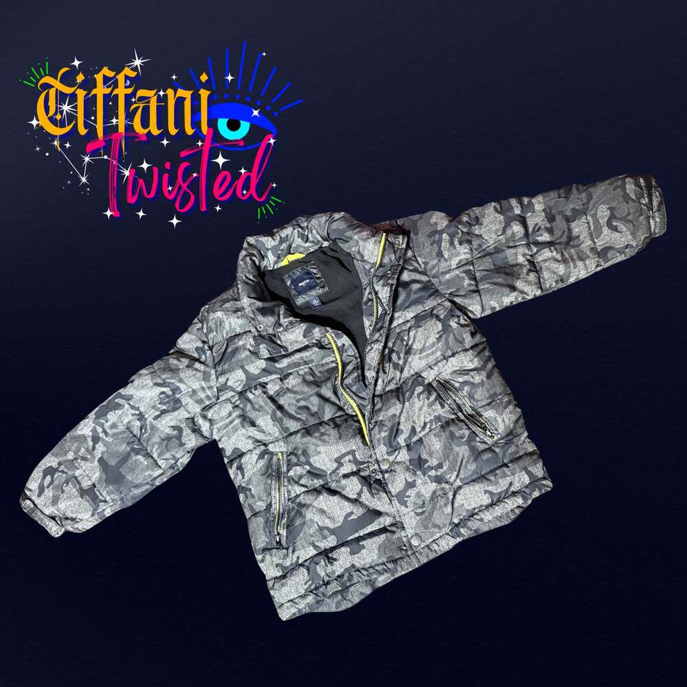 ✨ Gap Kids Camo Puffer Jacket | Size Small (6–7 yrs)